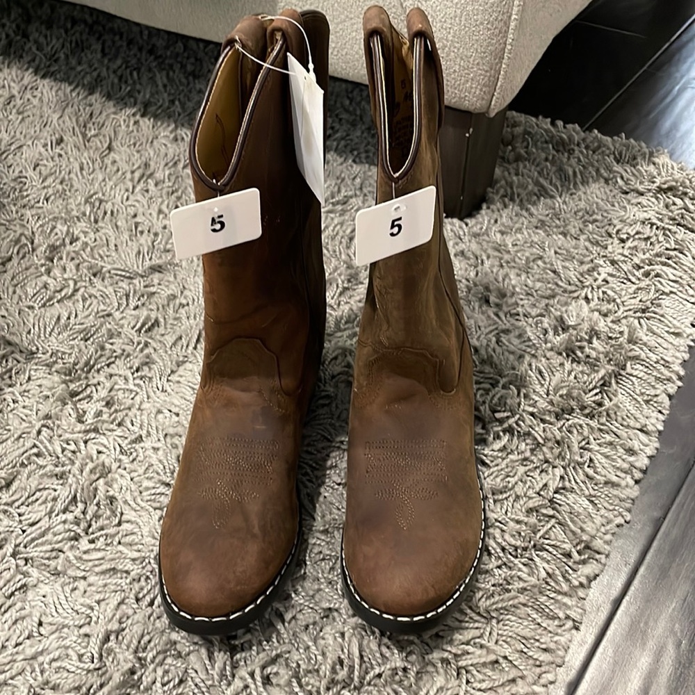 Girls brown cowgirl boots size 5 brand new